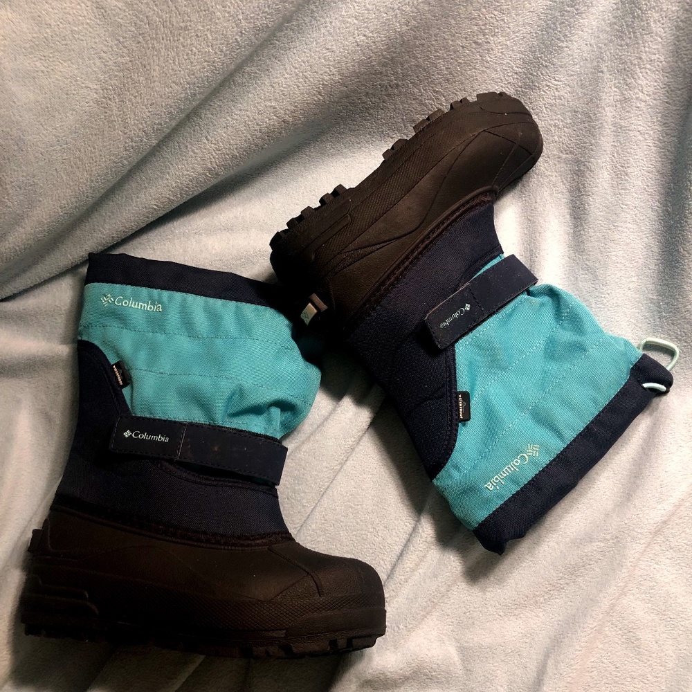 Boys Columbia Waterproof SnowBoot Size 1